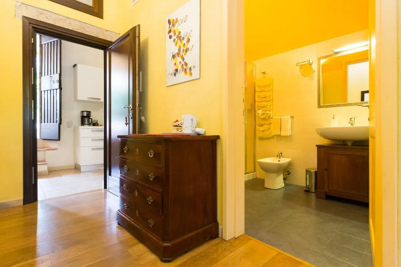 B&B Corte Delle Muse San Felice del Benaco Italy