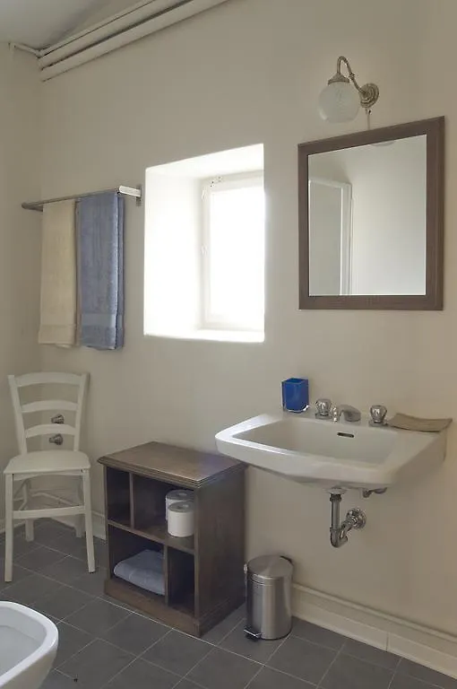 Bed & Breakfast B&B Corte Delle Muse San Felice del Benaco Italy