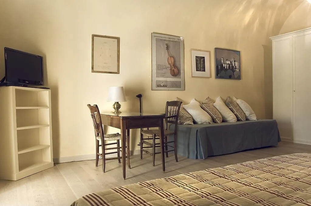Bed & Breakfast B&B Corte Delle Muse San Felice del Benaco Italy
