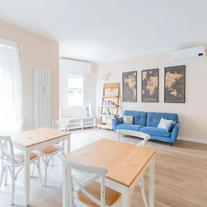 https://102-103-affittacamere-a-c-mea-lerici-200-metri-dal-mare.hotelitalianriviera.com